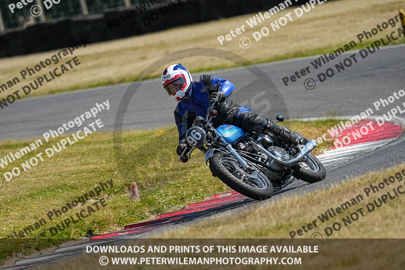 cadwell park;cadwell park photographs;cadwell trackday photographs;enduro digital images;event digital images;eventdigitalimages;peter wileman photography;racing digital images;trackday digital images;trackday photos